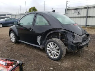 2010 Volkswagen New Beetle Coupe with VIN 3VWRW3AG7AM027033, listed as a Copart auction lot 72426264 with 131,396 mi miles and Clean Title. Bid and sale history available at carsss.com. Image 2.