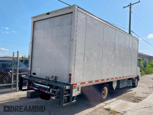 2019 Isuzu NRR IBT с VIN JALE5W166K7302740, выставлен на аукционе Copart как лот 62222345 с пробегом 155 476 миль миль и Чистый • Clean title. История ставок и продаж доступна на DreamBid. Изображение 4.
