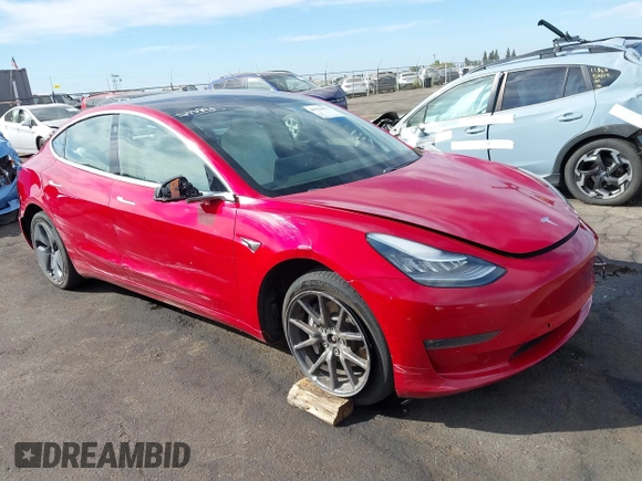 2020 Tesla Model 3 Long Range z VIN 5YJ3E1EB1LF668197, wystawiony jako IAAI lot #40551873 z przebiegiem 94 233 mil mil oraz . Historia ofert i sprzedaży dostępna na DreamBid. Obrazek 1.