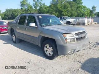 2002 Chevrolet Avalanche with VIN 3GNEK13T52G178164, listed as a IAAI auction lot 42568295 with 131,395 mi miles and . Bid and sale history available at DreamBid. Image 1.
