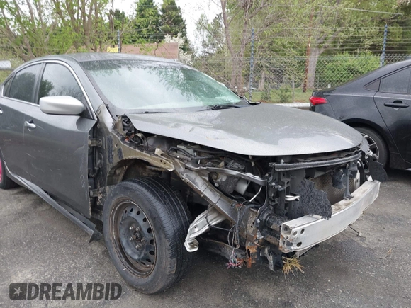 2015 Nissan Altima 2.5 S with VIN 1N4AL3AP3FN917170, listed as a IAAI auction lot 41967374 with 173,633 mi miles. Bid and sale history available at carsss.com. Image 6.