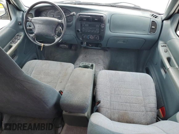 1996 Ford Explorer XLT z VIN 1FMDU32P7TZA15088, wystawiony jako Copart lot #88588765 z przebiegiem 79 106 mil mil oraz Szkoda całkowita • Salvage title. Historia ofert i sprzedaży dostępna na DreamBid. Obrazek 8.