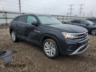 2022 Volkswagen Atlas SE with VIN 1V2HE2CA8NC229616, listed as a Copart auction lot 84722384 with 26,570 mi miles and Salvage title. Bid and sale history available at DreamBid. Image 4.