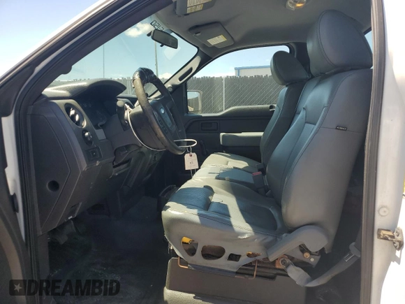 2012 Ford F-150 XL z VIN 1FTMF1CM9CKE38514, wystawiony jako Copart lot #61494525 z przebiegiem 255 155 mil mil oraz Czysty tytuł • Clean title. Historia ofert i sprzedaży dostępna na DreamBid. Obrazek 7.