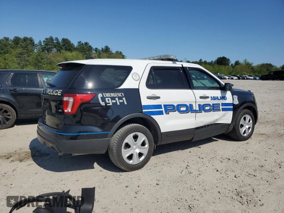 2016 Ford Police Interceptor Utility z VIN 1FM5K8AR3GGA86817, wystawiony jako Copart lot #56731755 z przebiegiem Nie podano mil oraz Szkoda całkowita • Salvage title. Historia ofert i sprzedaży dostępna na DreamBid. Obrazek 3.