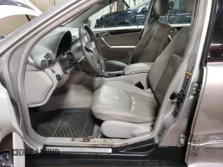 2005 Mercedes-Benz C 320 с VIN WDBRF84J45F591847, выставлен на аукционе Copart как лот 47051965 с пробегом 169 885 миль миль и Списание • Salvage title. История ставок и продаж доступна на DreamBid. Изображение 7.