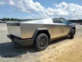 2024 Tesla Cybertruck z VIN 7G2CEHEDXRA015316, wystawiony jako Copart lot #64463034 z przebiegiem 1818 mil mil oraz Szkody całkowita. Historia ofert i sprzedaży dostępna na DreamBid. Obrazek 3.