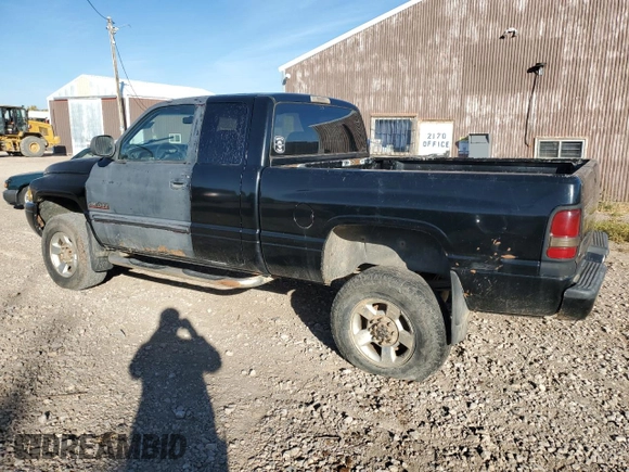 2000 Dodge 2500 z VIN 1B7KF2367YJ189044, wystawiony jako Copart lot #74920094 z przebiegiem 263 440 mil mil oraz Szkoda całkowita • Salvage title. Historia ofert i sprzedaży dostępna na DreamBid. Obrazek 2.