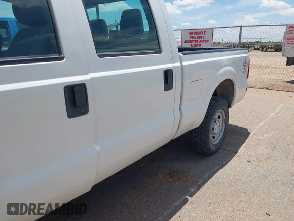 2011 Ford F-250 XL z VIN 1FT7W2B6XBEC15207, wystawiony jako IAAI lot #42484763 z przebiegiem 84 620 mil mil oraz . Historia ofert i sprzedaży dostępna na DreamBid. Obrazek 6.