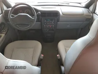 2003 Chevrolet Venture 1SA z VIN 1GNDX03E53D275422, wystawiony jako Copart lot #63432244 z przebiegiem 21 591 mil mil oraz Szkody całkowita. Historia ofert i sprzedaży dostępna na DreamBid. Obrazek 8.