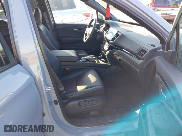 2024 Honda Ridgeline Black Edition with VIN 5FPYK3F85RB025204, listed as a IAAI auction lot 41836118 with 12,385 mi miles and . Bid and sale history available at DreamBid. Image 5.