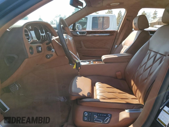 2009 Bentley Flying Spur z VIN SCBBP93W49C061522, wystawiony jako Copart lot #50379915 z przebiegiem 39 181 mil mil oraz Szkoda całkowita • Salvage title. Historia ofert i sprzedaży dostępna na DreamBid. Obrazek 7.