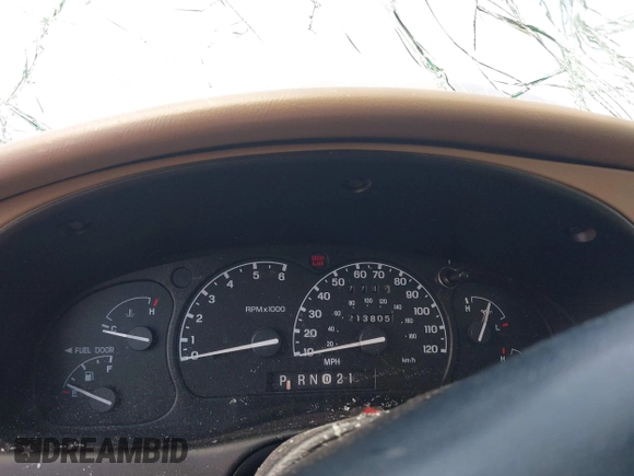 2000 Ford Explorer XLT с VIN 1FMDU73E8YZB25725, выставлен на аукционе IAAI как лот 42301572 с пробегом 213 805 миль миль и . История ставок и продаж доступна на DreamBid. Изображение 7.