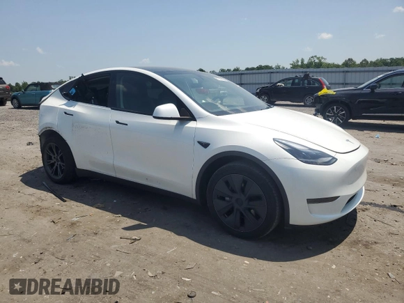 2024 Tesla Model Y с VIN 7SAYGDED3RF182859, выставлен на аукционе Copart как лот 61368825 с пробегом 13 914 миль миль и Списание • Salvage title. История ставок и продаж доступна на DreamBid. Изображение 4.
