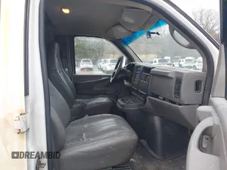 2005 Chevrolet Express Cargo Van with VIN 1GCFG15X651249132, listed as a IAAI auction lot 41736308 with 1,939 mi miles. Bid and sale history available at carsss.com. Image 5.
