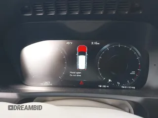 2017 Volvo XC90 Momentum with VIN YV4A22PK2H1141852, listed as a IAAI auction lot 41534159 with 118,473 mi miles. Bid and sale history available at carsss.com. Image 7.