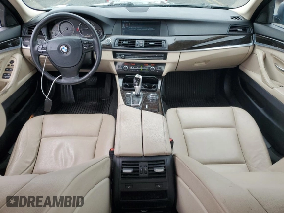 2012 BMW 5 Series 528i xDrive z VIN WBAXH5C56CDW06599, wystawiony jako Copart lot #55239355 z przebiegiem 129 520 mil mil oraz Szkoda całkowita • Salvage title. Historia ofert i sprzedaży dostępna na DreamBid. Obrazek 8.