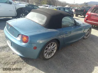 2004 BMW Z4 2.5i with VIN 4USBT33524LR67071, listed as a IAAI auction lot 41632627 with 106,084 mi miles. Bid and sale history available at carsss.com. Image 4.
