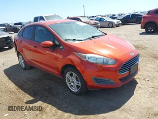 2018 Ford Fiesta SE with VIN 3FADP4BJ2JM139061, listed as a IAAI auction lot 41762233 with 84,132 mi miles. Bid and sale history available at carsss.com. Image 1.