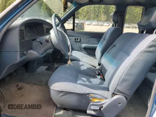 1993 Toyota Pickup z VIN 4TARN93P6PZ145647, wystawiony jako Copart lot #61055405 z przebiegiem 185 213 mil mil oraz Czysty tytuł • Clean title. Historia ofert i sprzedaży dostępna na DreamBid. Obrazek 7.