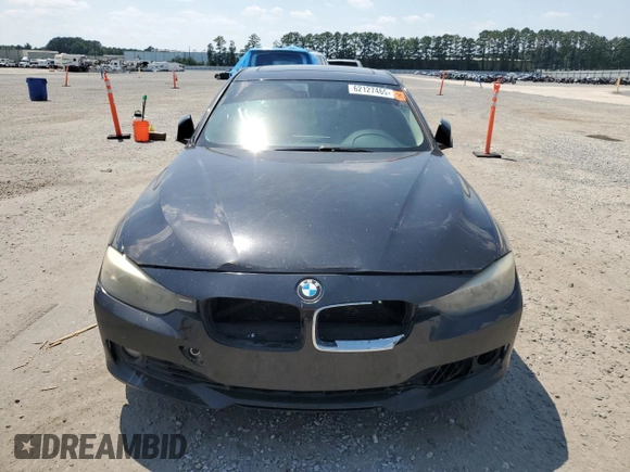 2014 BMW 3 Series 328i z VIN WBA3A5C5XEP601622, wystawiony jako Copart lot #62127465 z przebiegiem 144 432 mil mil oraz Czysty tytuł • Clean title. Historia ofert i sprzedaży dostępna na DreamBid. Obrazek 5.