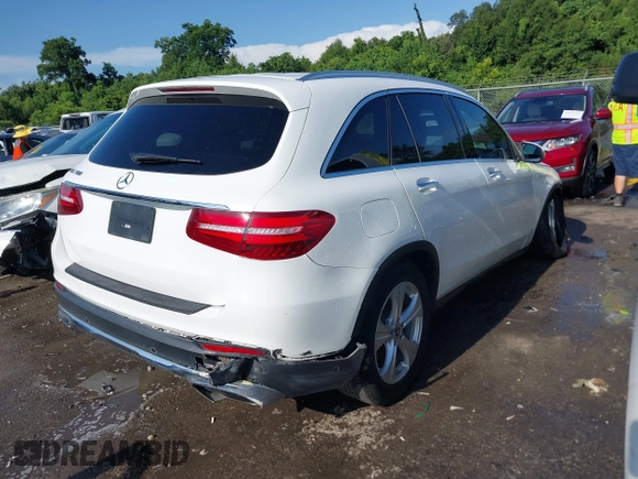 2018 Mercedes-Benz GLC 300 z VIN WDC0G4JB0JV101329, wystawiony jako IAAI lot #42671745 z przebiegiem 156 615 mil mil oraz . Historia ofert i sprzedaży dostępna na DreamBid. Obrazek 4.