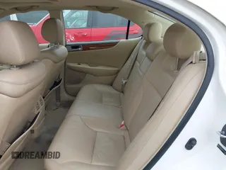 2005 Lexus ES 330 with VIN JTHBA30G355104818, listed as a IAAI auction lot 42068822 with 162,043 mi miles. Bid and sale history available at carsss.com. Image 8.