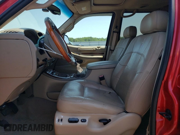 2002 Lincoln Navigator z VIN 5LMFU28R82LJ08969, wystawiony jako Copart lot #62889284 z przebiegiem 86 533 mil mil oraz Szkoda całkowita • Salvage title. Historia ofert i sprzedaży dostępna na DreamBid. Obrazek 7.