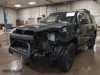 2018 Toyota 4Runner SR5 with VIN JTEBU5JR6J5536586, listed as a IAAI auction lot 41325031 with 118,444 mi miles. Bid and sale history available at carsss.com. Image 6.
