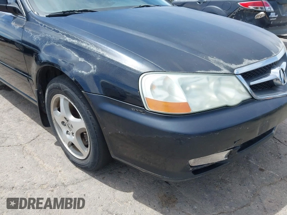 2002 Acura TL with VIN 19UUA56682A050537, listed as a IAAI auction lot 42056450 with 255,074 mi miles. Bid and sale history available at carsss.com. Image 6.