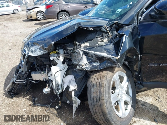 2023 Jeep Compass Latitude with VIN 3C4NJDBN9PT514039, listed as a IAAI auction lot 41852124 with 28,685 mi miles and . Bid and sale history available at DreamBid. Image 6.