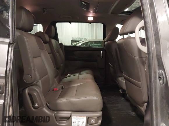 2016 Honda Odyssey Touring Elite with VIN 5FNRL5H92GB045824, listed as a IAAI auction lot 41872220 with 120,557 mi miles. Bid and sale history available at carsss.com. Image 8.
