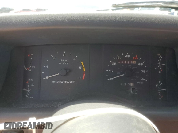 1988 Ford Mustang z VIN 1FABP40A9JF257876, wystawiony jako Copart lot #56777285 z przebiegiem 33 247 mil mil oraz Czysty tytuł • Clean title. Historia ofert i sprzedaży dostępna na DreamBid. Obrazek 9.