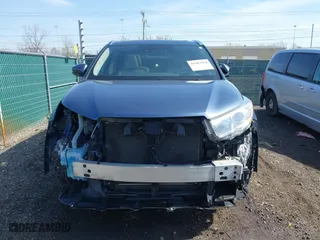 2015 Toyota Highlander Limited with VIN 5TDDKRFH6FS186386, listed as a IAAI auction lot 41987264 with 165,076 mi miles. Bid and sale history available at carsss.com. Image 13.