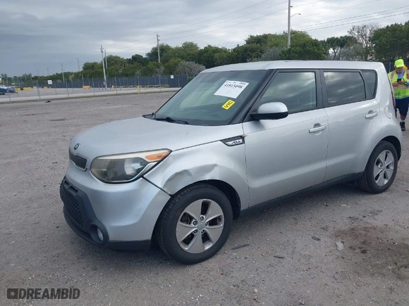 2015 Kia Soul with VIN KNDJN2A20F7797173, listed as a IAAI auction lot 41815098 with 191,888 mi miles. Bid and sale history available at carsss.com. Image 2.