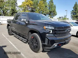 2022 Chevrolet Silverado 1500 RST with VIN 1GCPWDED5NZ142606, listed as a Copart auction lot 79077014 with 26,769 mi miles and Salvage Title. Bid and sale history available at carsss.com. Image 4.