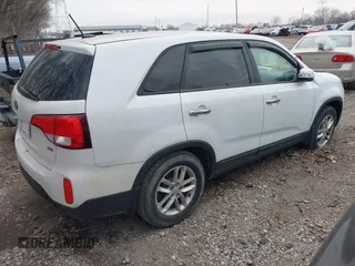 2015 Kia Sorento LX with VIN 5XYKT3A62FG651248, listed as a IAAI auction lot 42236436 with 186,601 mi miles and . Bid and sale history available at DreamBid. Image 4.