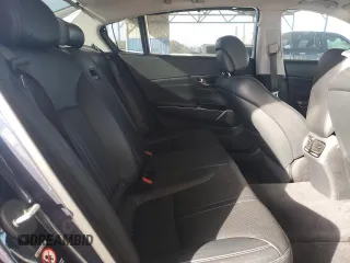 2015 Kia K900 Premium with VIN KNALU4D44F6024018, listed as a Copart auction lot 82869214 with 124,589 mi miles and Salvage Title. Bid and sale history available at carsss.com. Image 10.