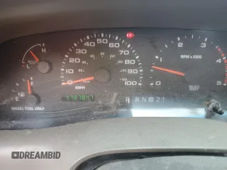 2002 Ford F-250 XL z VIN 1FTNX21F92EA00598, wystawiony jako Copart lot #58231845 z przebiegiem 178 784 mil mil oraz Szkoda całkowita • Salvage title. Historia ofert i sprzedaży dostępna na DreamBid. Obrazek 9.
