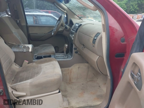 2006 Nissan Pathfinder SE z VIN 5N1AR18U46C625611, wystawiony jako IAAI lot #42317418 z przebiegiem 246 810 mil mil oraz . Historia ofert i sprzedaży dostępna na DreamBid. Obrazek 5.