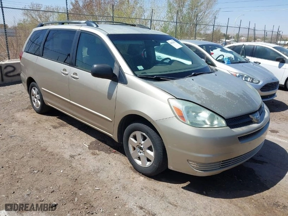 2004 Toyota Sienna CE with VIN 5TDZA23C84S125532, listed as a IAAI auction lot 42021942 with 227,141 mi miles. Bid and sale history available at carsss.com. Image 1.