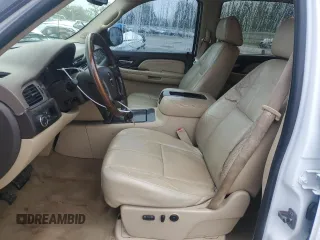2008 GMC Sierra Denali z VIN 2GTEC638581195286, wystawiony jako Copart lot #51248935 z przebiegiem 216 464 mil mil oraz Szkody całkowita. Historia ofert i sprzedaży dostępna na DreamBid. Obrazek 7.