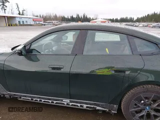 2023 BMW i4 eDrive35 z VIN WBY43AW04PFR19351, wystawiony jako IAAI lot #41841961 z przebiegiem 28 175 mil mil oraz . Historia ofert i sprzedaży dostępna na DreamBid. Obrazek 15.