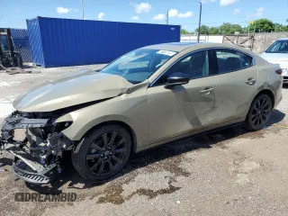 2024 Mazda 3 Carbon Edition z VIN 3MZBPBXY7RM402746, wystawiony jako Copart lot #61170235 z przebiegiem 42 740 mil mil oraz Nie do naprawy • Non repairable. Historia ofert i sprzedaży dostępna na DreamBid. Obrazek 1.