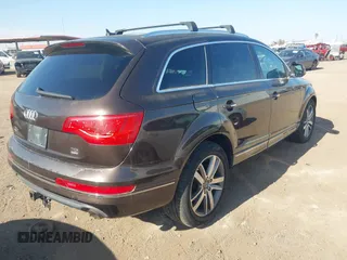 2010 Audi Q7 3.0L TDI Prestige with VIN WA1VMAFE5AD005055, listed as a IAAI auction lot 41407455 with 166,962 mi miles. Bid and sale history available at carsss.com. Image 4.
