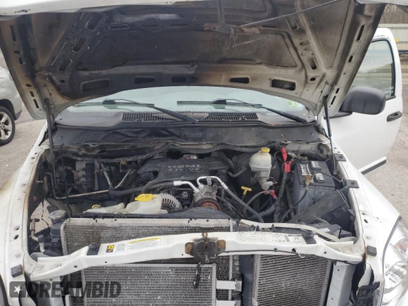 2008 Dodge 2500 ST z VIN 3D6WS26DX8G247943, wystawiony jako Copart lot #82167504 z przebiegiem 250 624 mil mil oraz Szkoda całkowita • Salvage title. Historia ofert i sprzedaży dostępna na DreamBid. Obrazek 13.