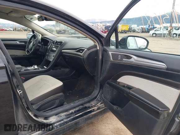 2020 Ford Fusion SE with VIN 3FA6P0HD1LR179527, listed as a IAAI auction lot 39131081 with 108,022 mi miles and . Bid and sale history available at DreamBid. Image 5.