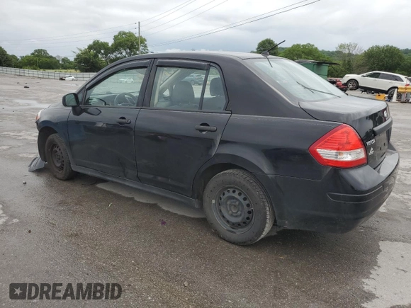 2009 Nissan Versa 1.6 z VIN 3N1CC11EX9L465053, wystawiony jako Copart lot #58202265 z przebiegiem 212 058 mil mil oraz Szkoda całkowita • Salvage title. Historia ofert i sprzedaży dostępna na DreamBid. Obrazek 2.