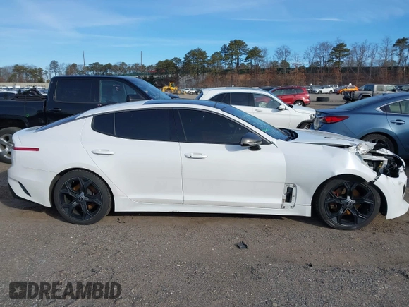 2020 Kia Stinger GT-Line with VIN KNAE15LA0L6081066, listed as a IAAI auction lot 41599142 with 73,199 mi miles. Bid and sale history available at carsss.com. Image 13.