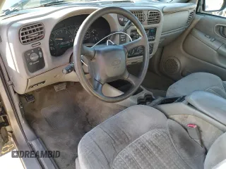 2001 Chevrolet S-10 LS with VIN 1GCDT19W618242218, listed as a Copart auction lot 51921875 with 156,887 mi miles and Salvage Title. Bid and sale history available at DreamBid. Image 8.